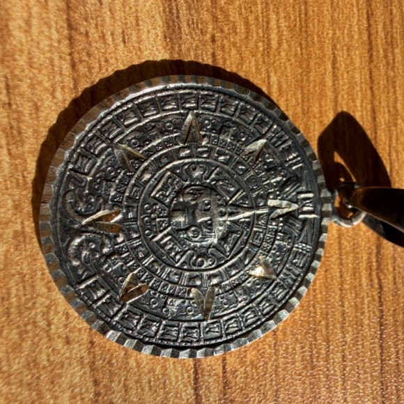 Aztec Mayan Sterling pendant from Mexico - Picture 5 of 5